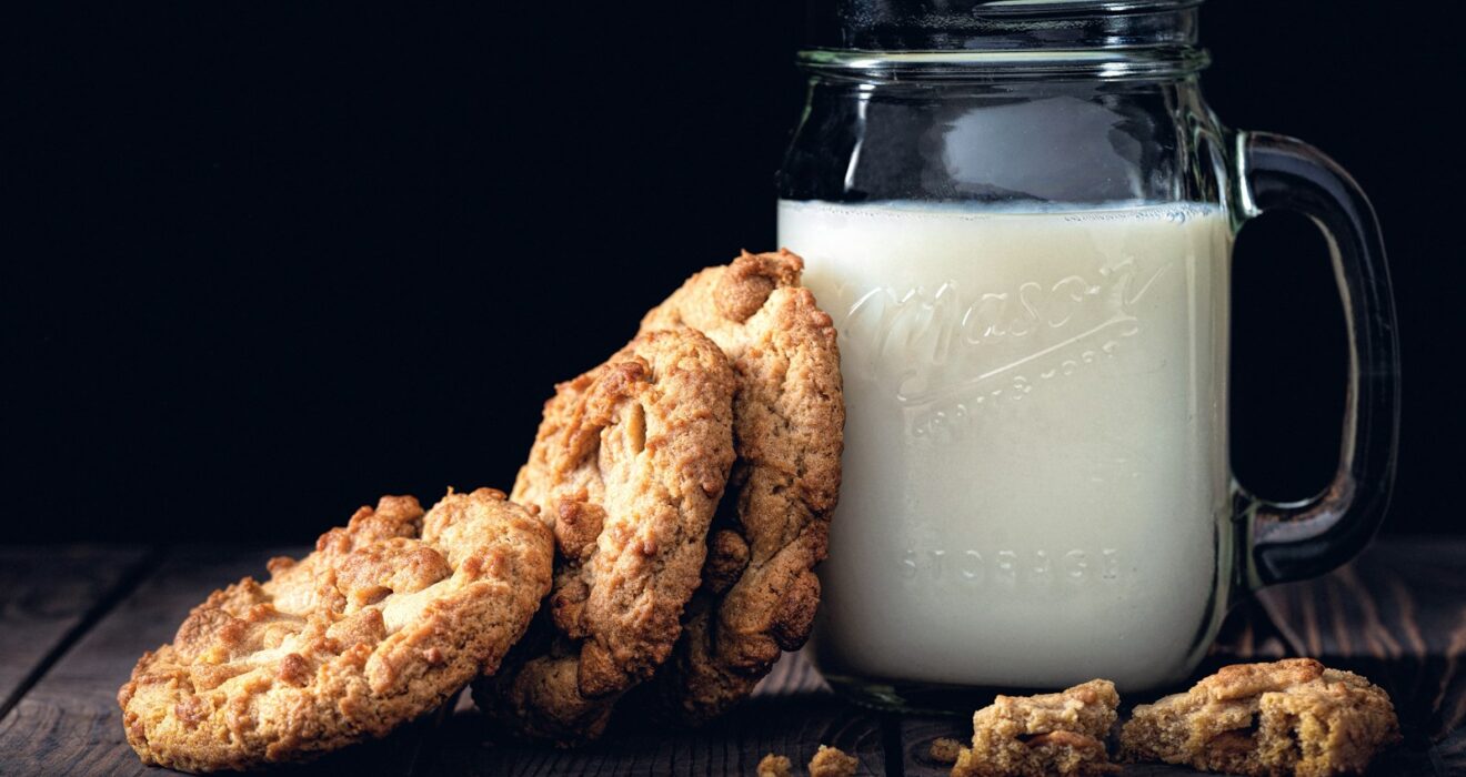 filled mason jar and cookies